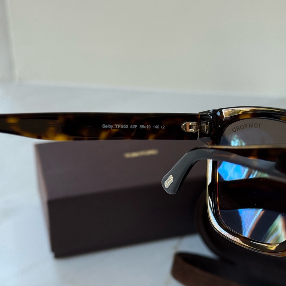 TOM FORD Shelby Tortoise Shell Sunglasses - Picture 11 of 11